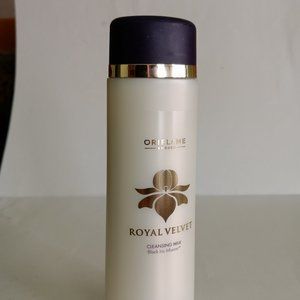 Oriflame Sweden. Royal Velvet Cleansing Milk - 200 ml